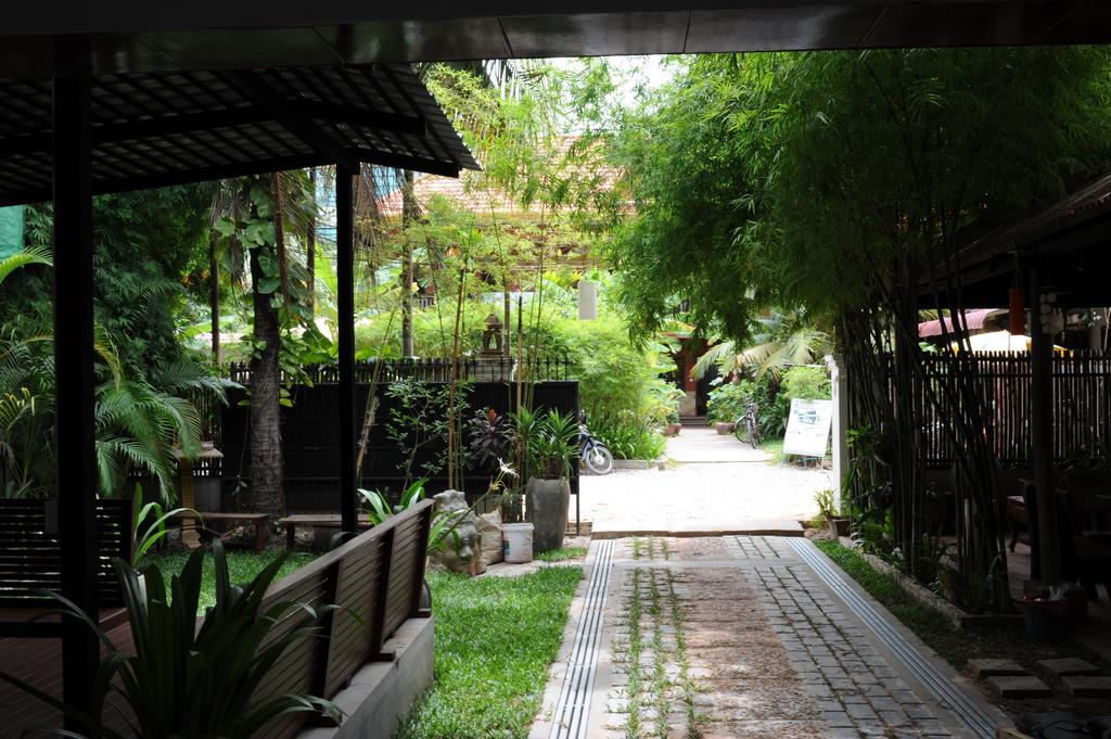 The City Premium Guesthouse Siem Reap Exterior photo