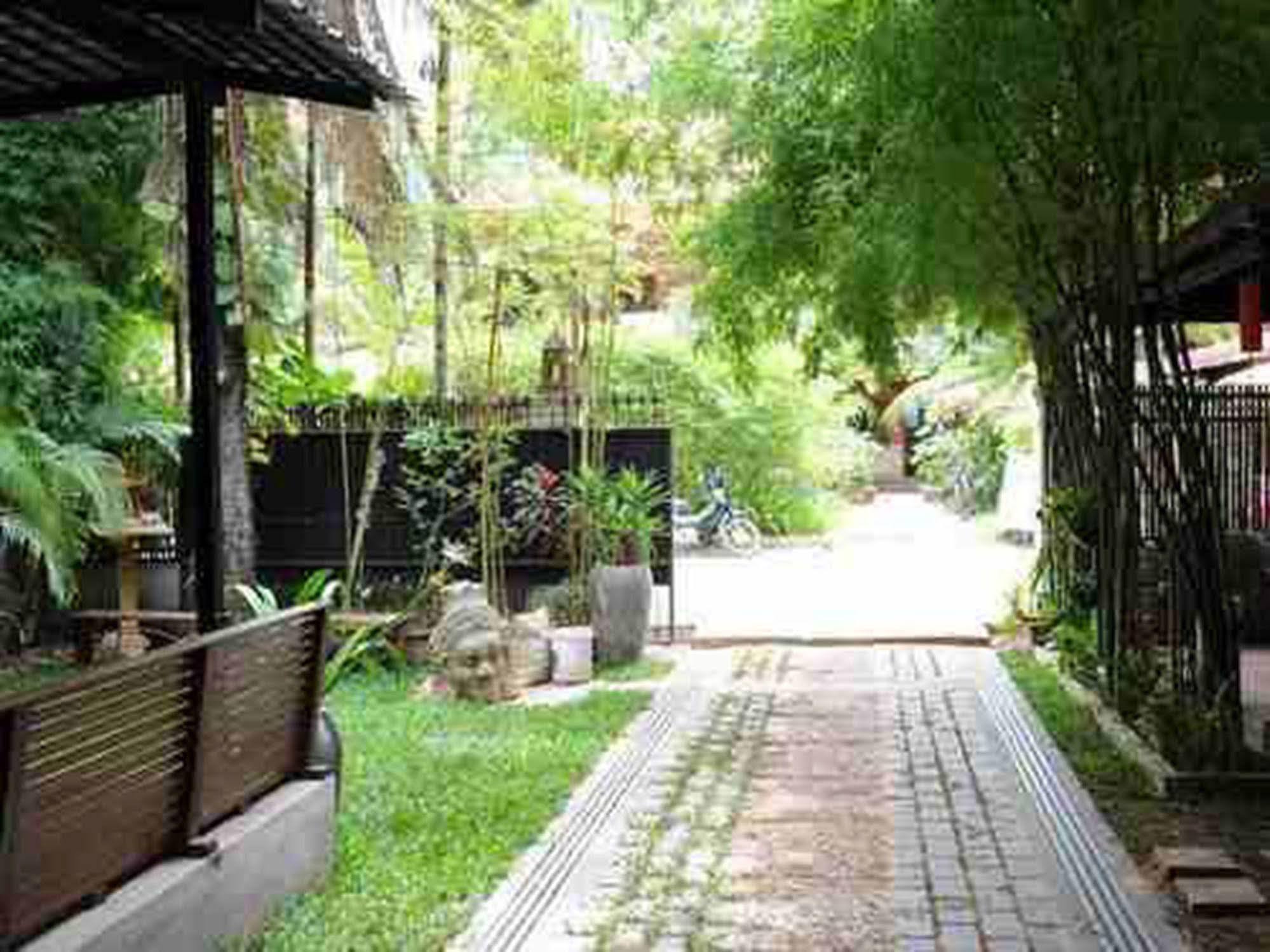 The City Premium Guesthouse Siem Reap Exterior photo