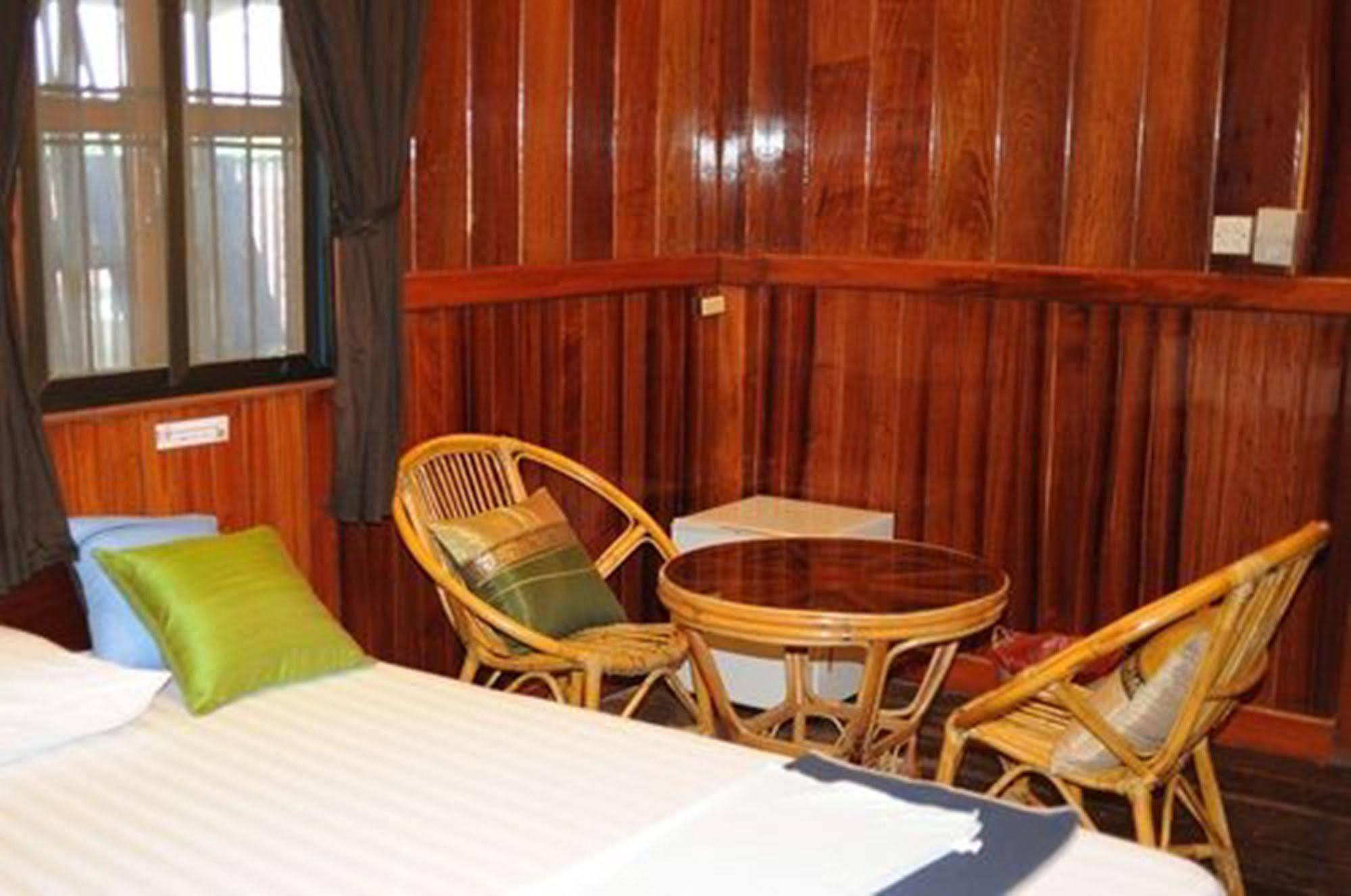 The City Premium Guesthouse Siem Reap Exterior photo