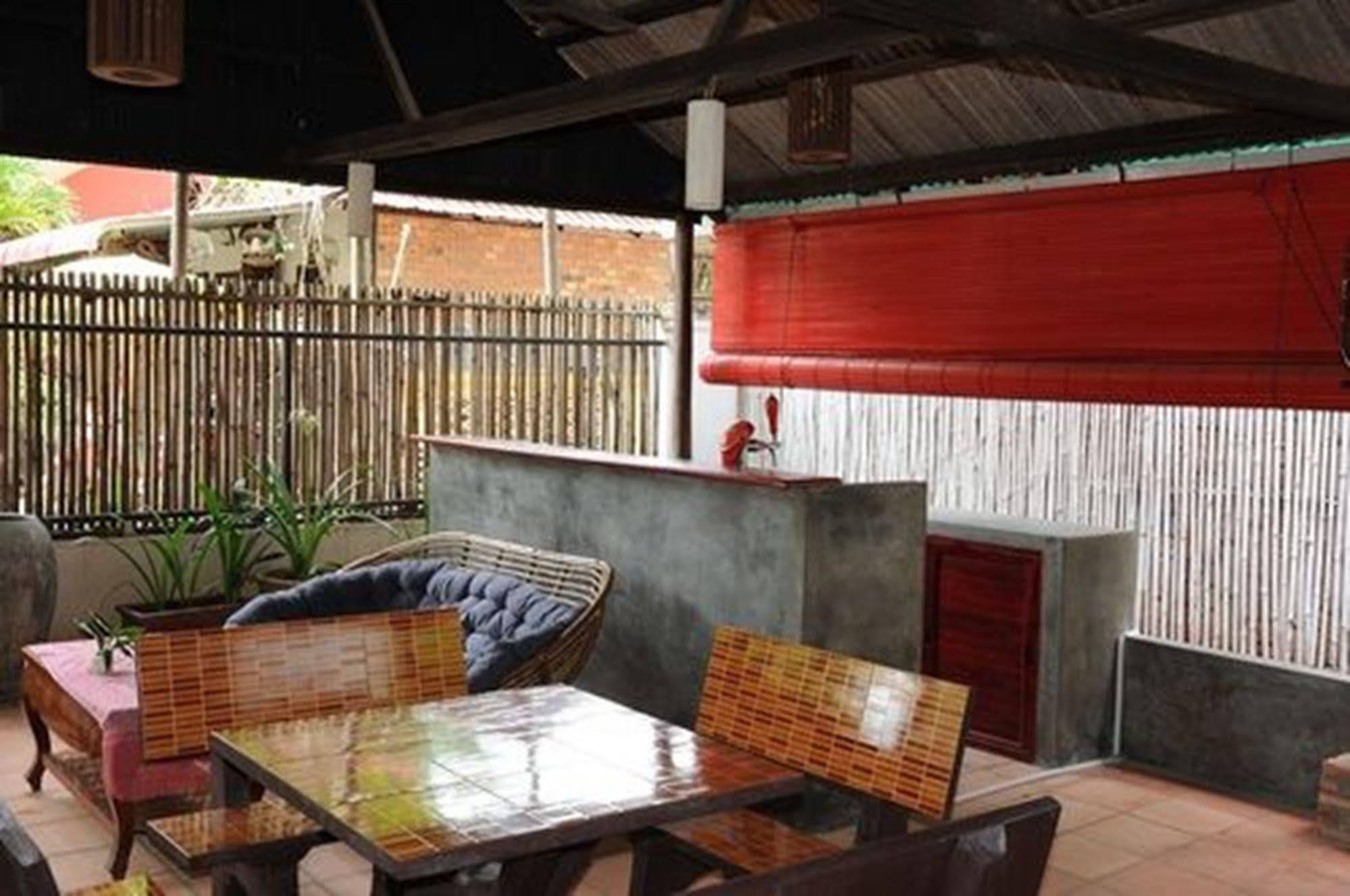 The City Premium Guesthouse Siem Reap Exterior photo